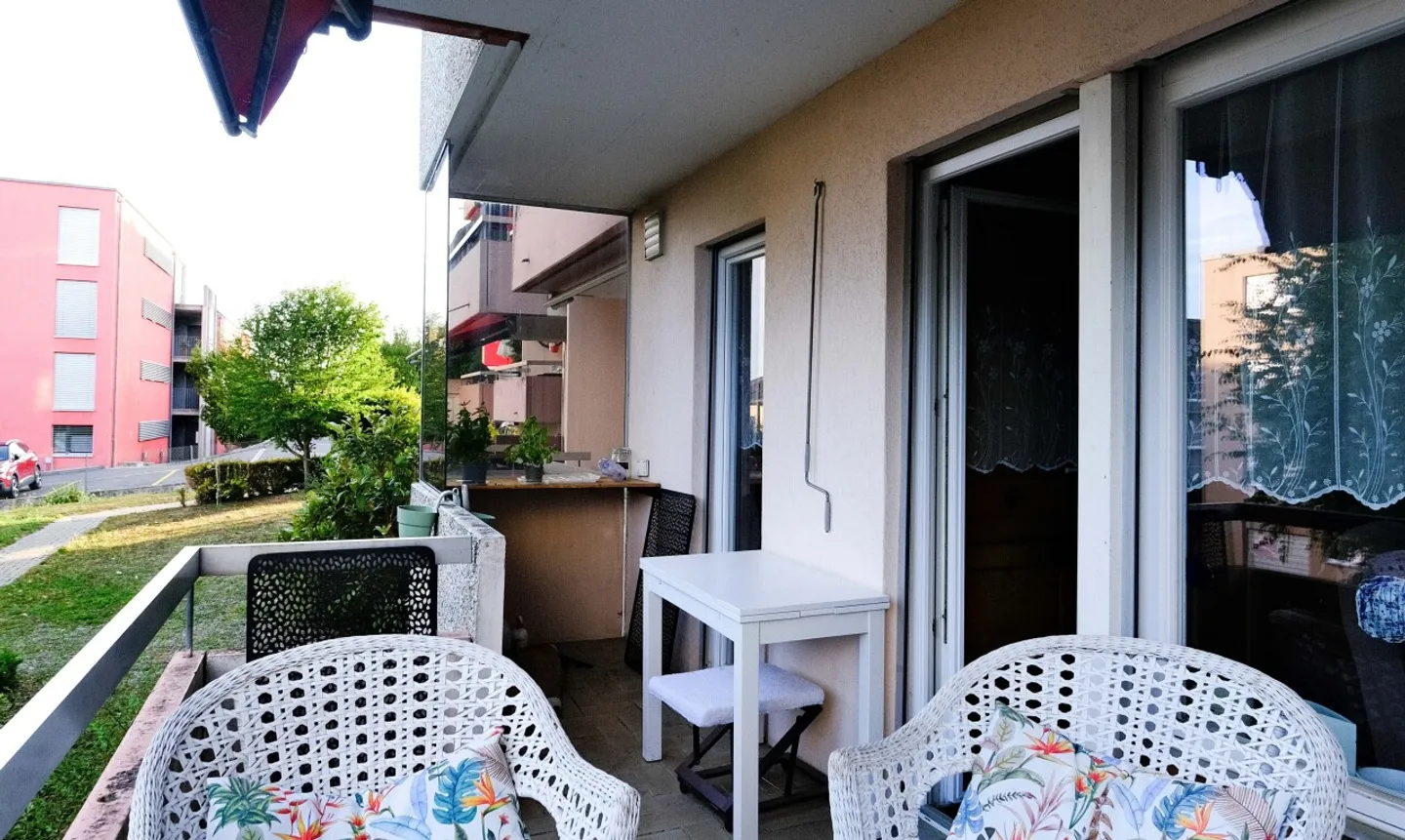 Zwei Wohnungen in einer: Familienkomfort und Mietrendite - Foto 2 von 11