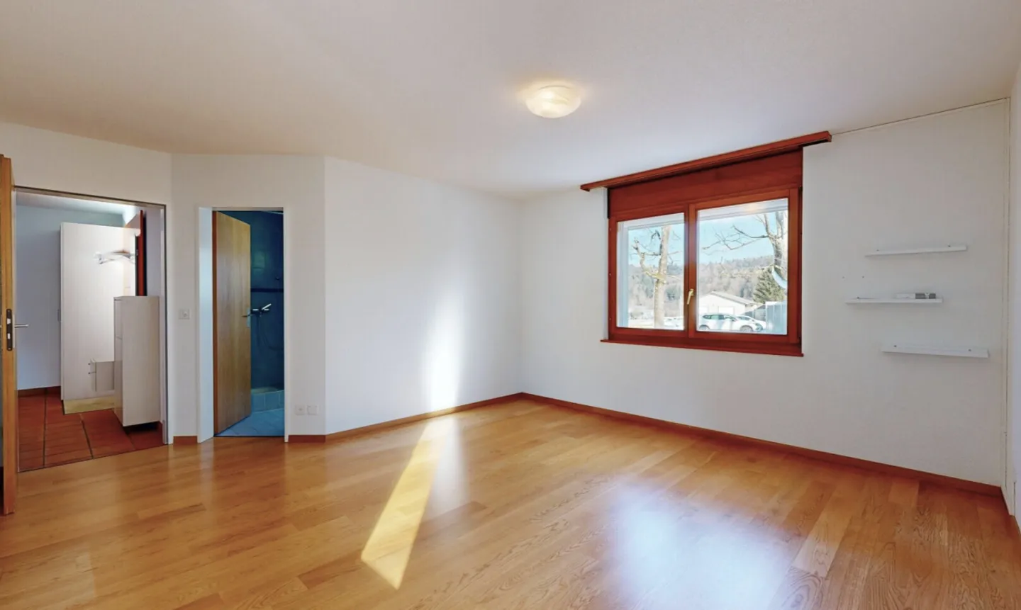 Large Family House with Garden, Conservatory and Lots of Potential - Photo 10 of 11