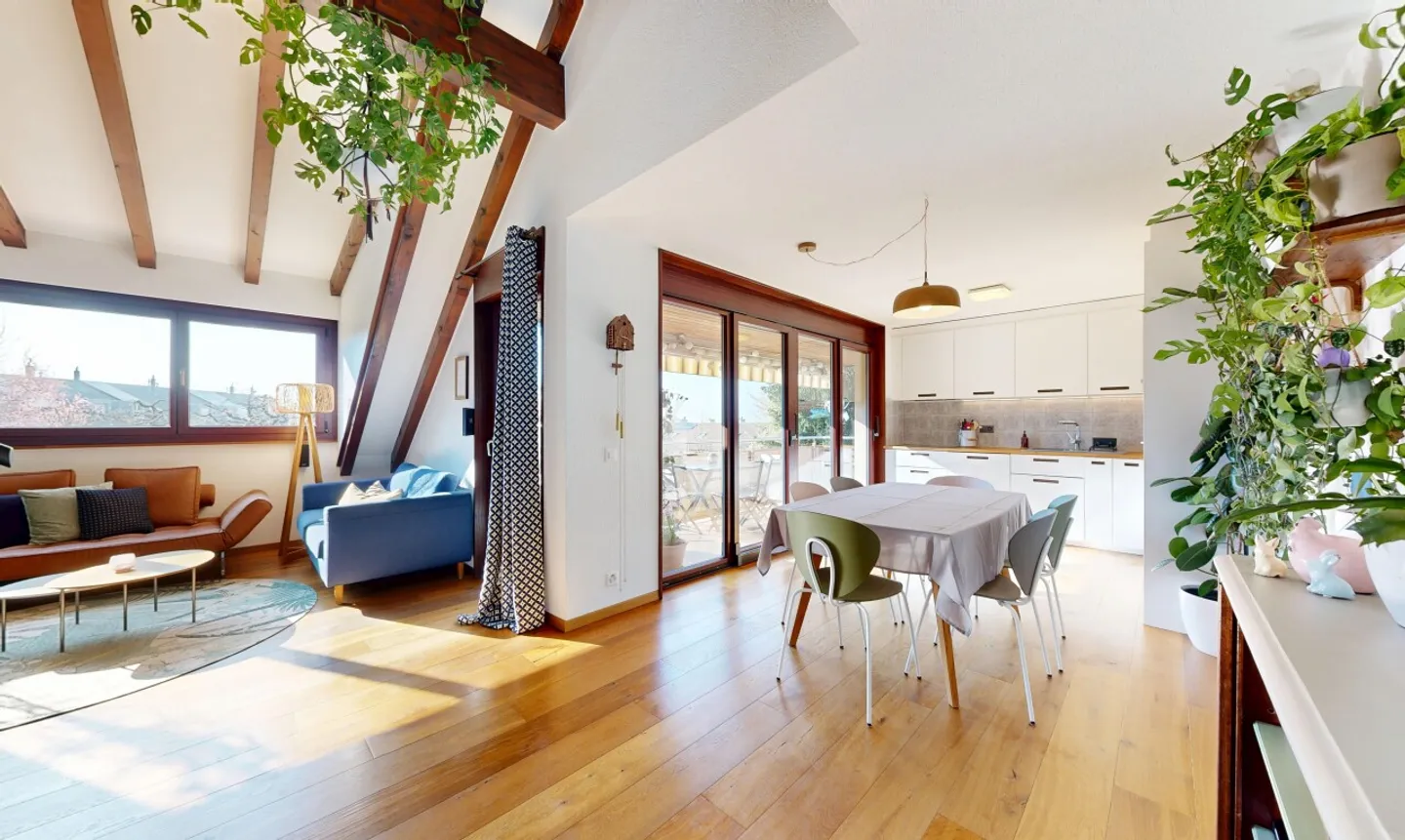 Schöner Duplex mit 4,5 Zimmern in absoluter Ruhe in Renens - Foto 4 von 11