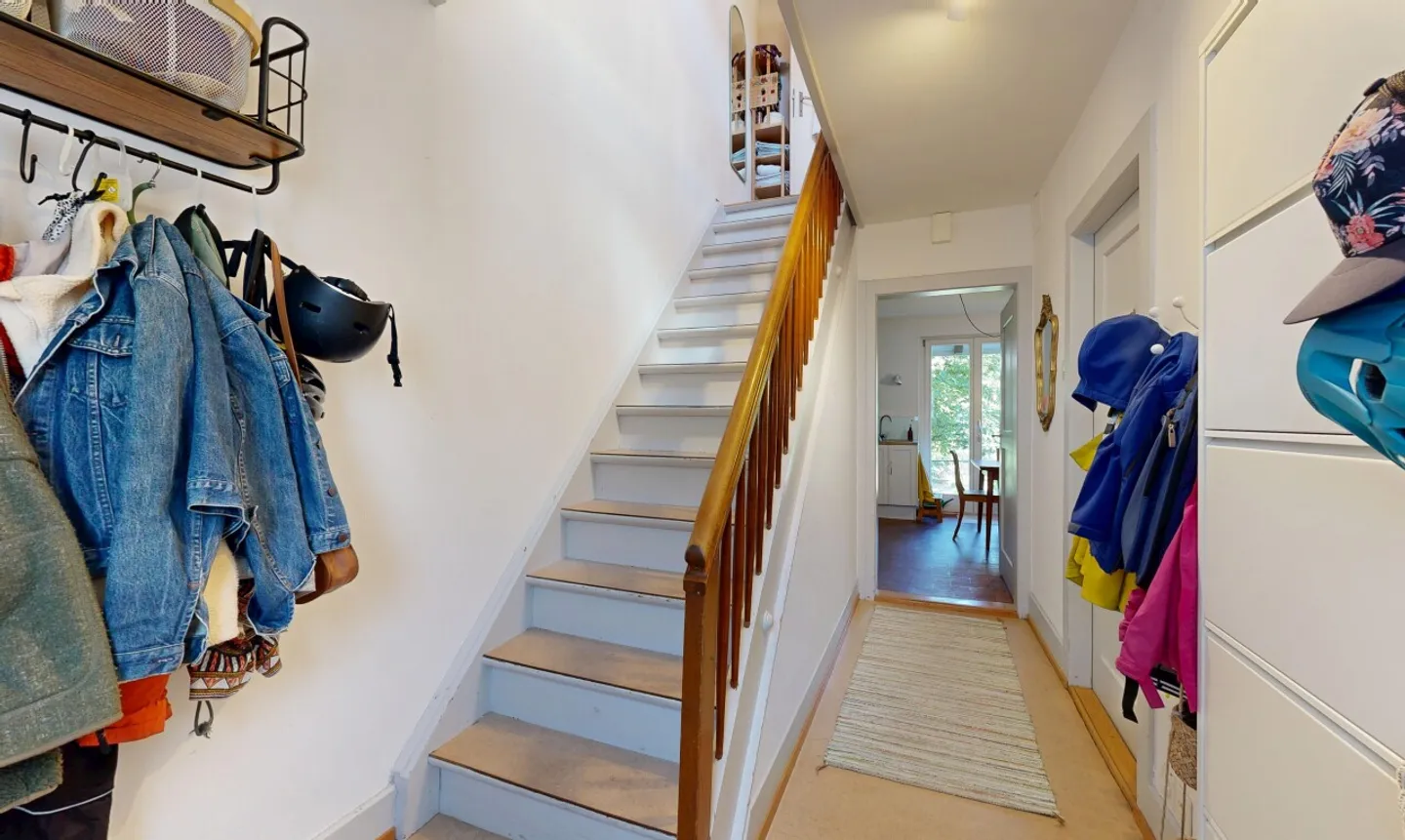 Maison de ville de 4,5 pièces avec jardin dans un quartier résidentiel recherché - Photo 4 sur 11