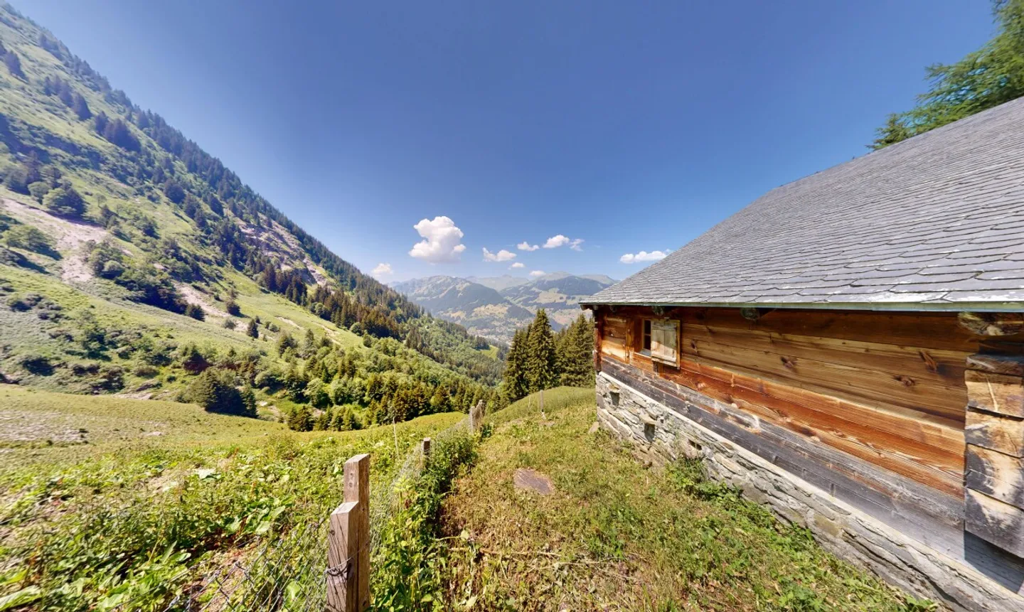 Authentic Alpine Chalet – Total Disconnection and Alpine Charm - Photo 3 of 11