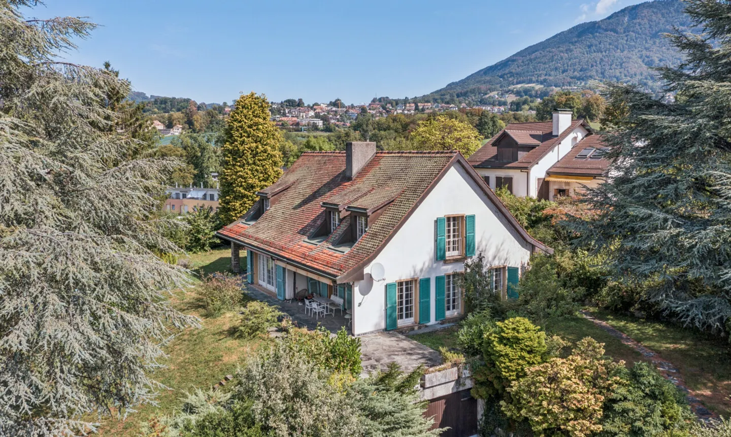 Exclusive: Family Villa with Great Potential - Photo 1 of 11