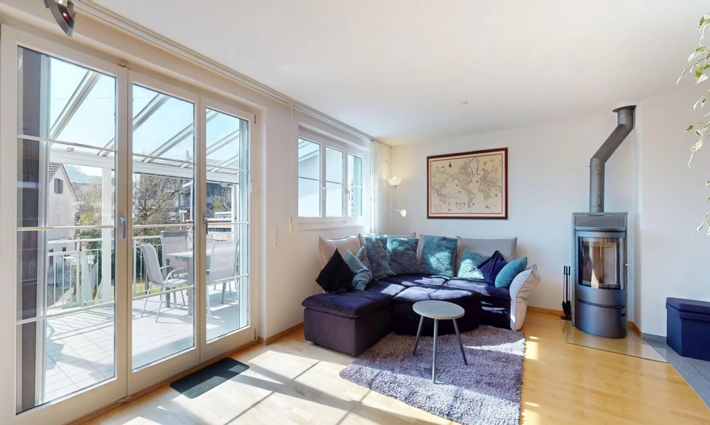 Vivere spazioso con terrazza, giardino e tanto comfort - Foto 2 di 11