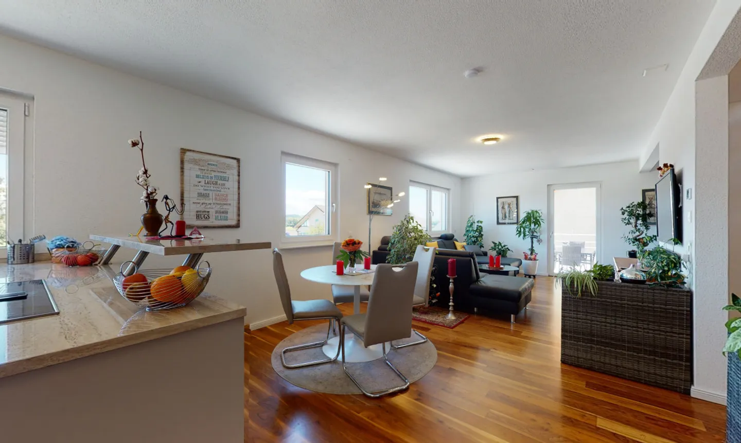 Maison unifamiliale / multigénérationnelle avec diverses possibilités d'utilisation - Photo 4 sur 13