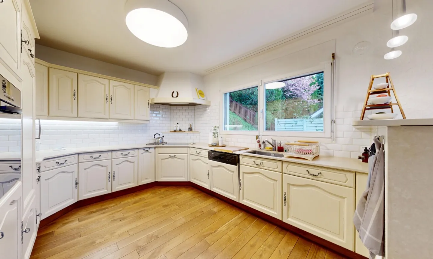 Maison individuelle avec vue panoramique et paradis de jardin à Ebikon - Photo 9 sur 11