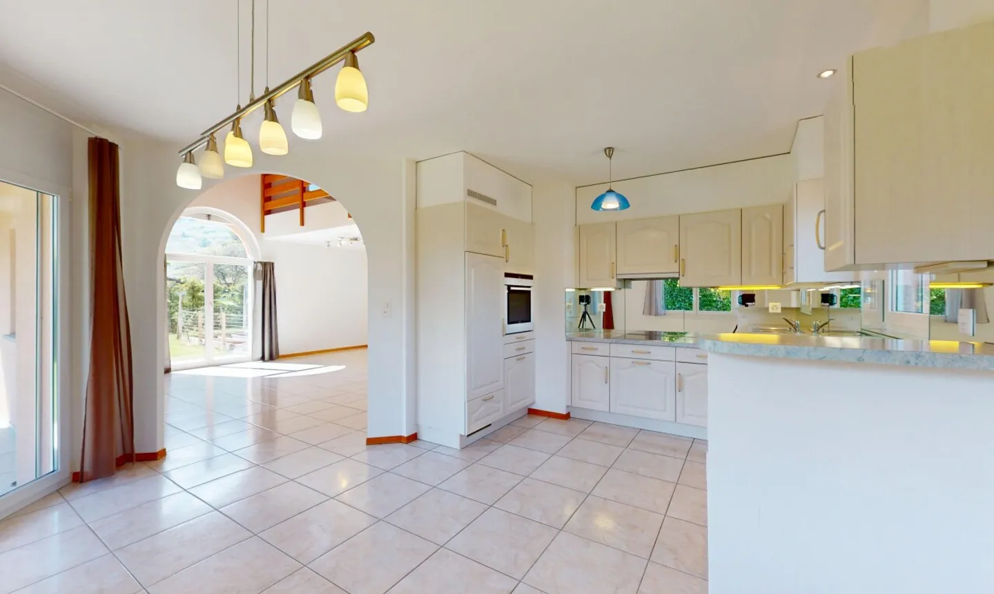 Geräumiges Familienhaus mit Garten in Vétroz - Foto 5 von 13