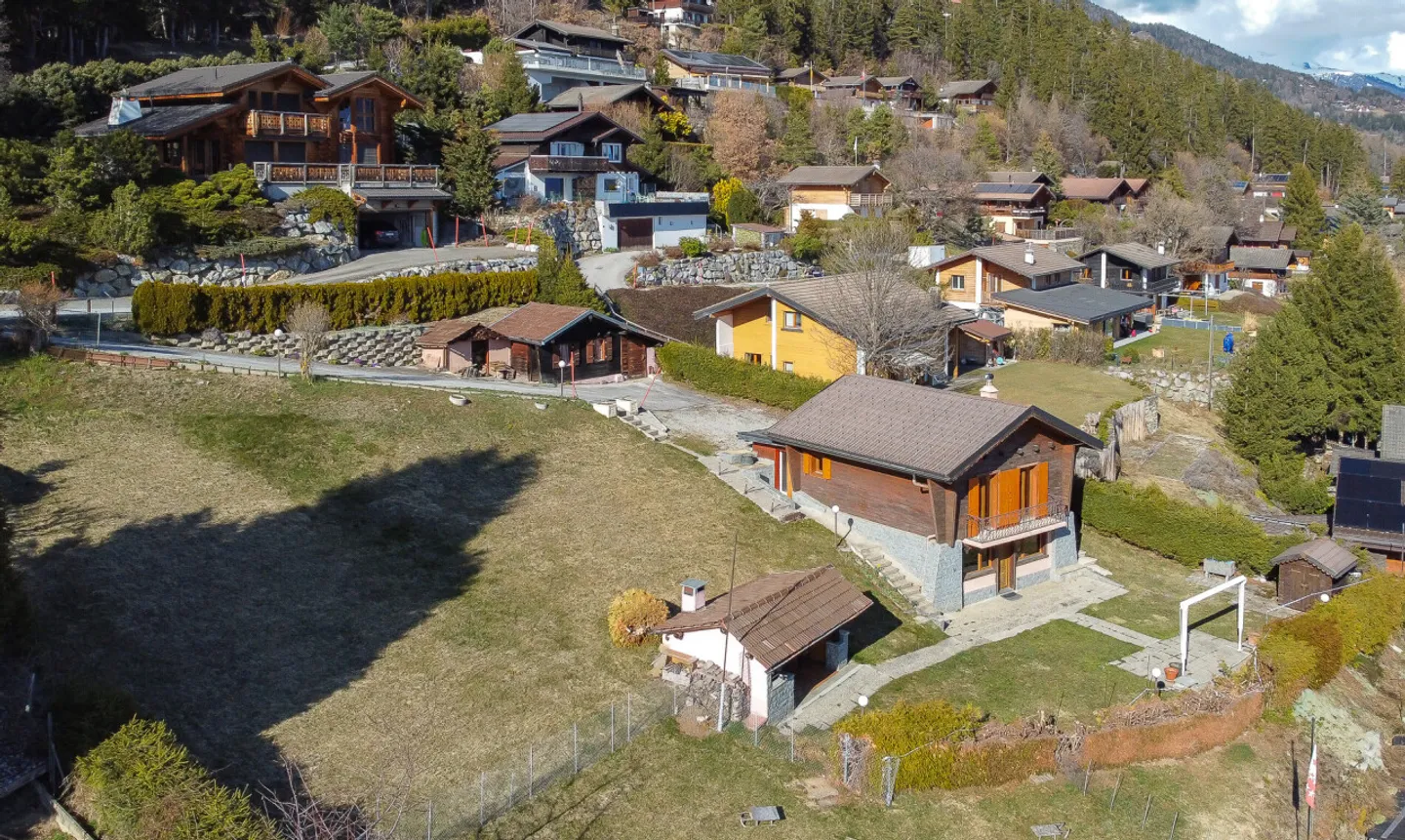 Charming chalet with vast land and breathtaking view in Savièse - Photo 2 of 13