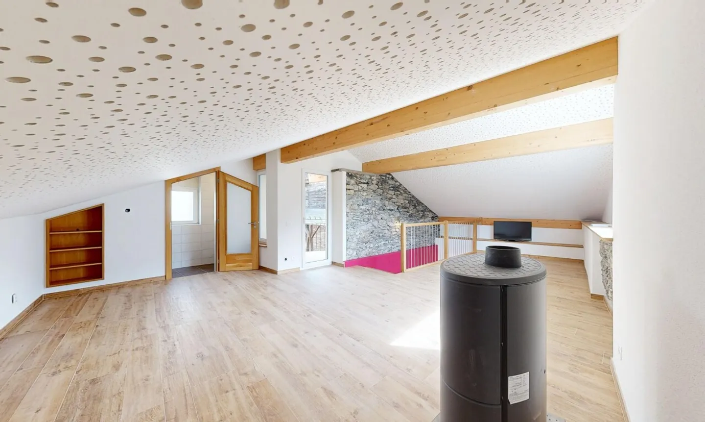 Wunderschönes, außergewöhnliches Einfamilienhaus in Muraz (Sierre) - Foto 5 von 11