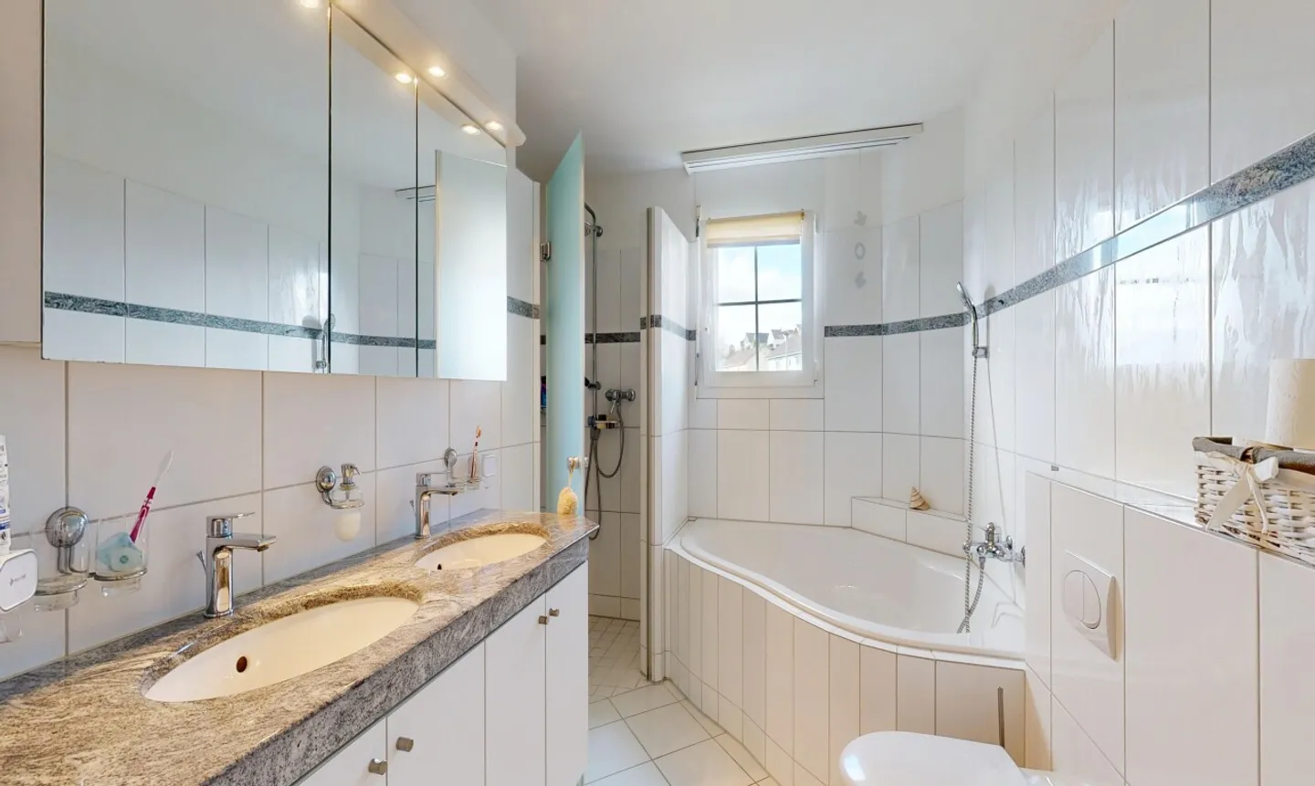 Casa unifamiliare con giardino a Niederwenigen, vicino a Zurigo - Foto 7 di 11