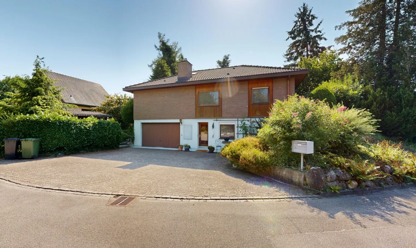 Freistehendes Einfamilienhaus auf 1'127 m² Traumgrundstück - Photo 4 sur 13