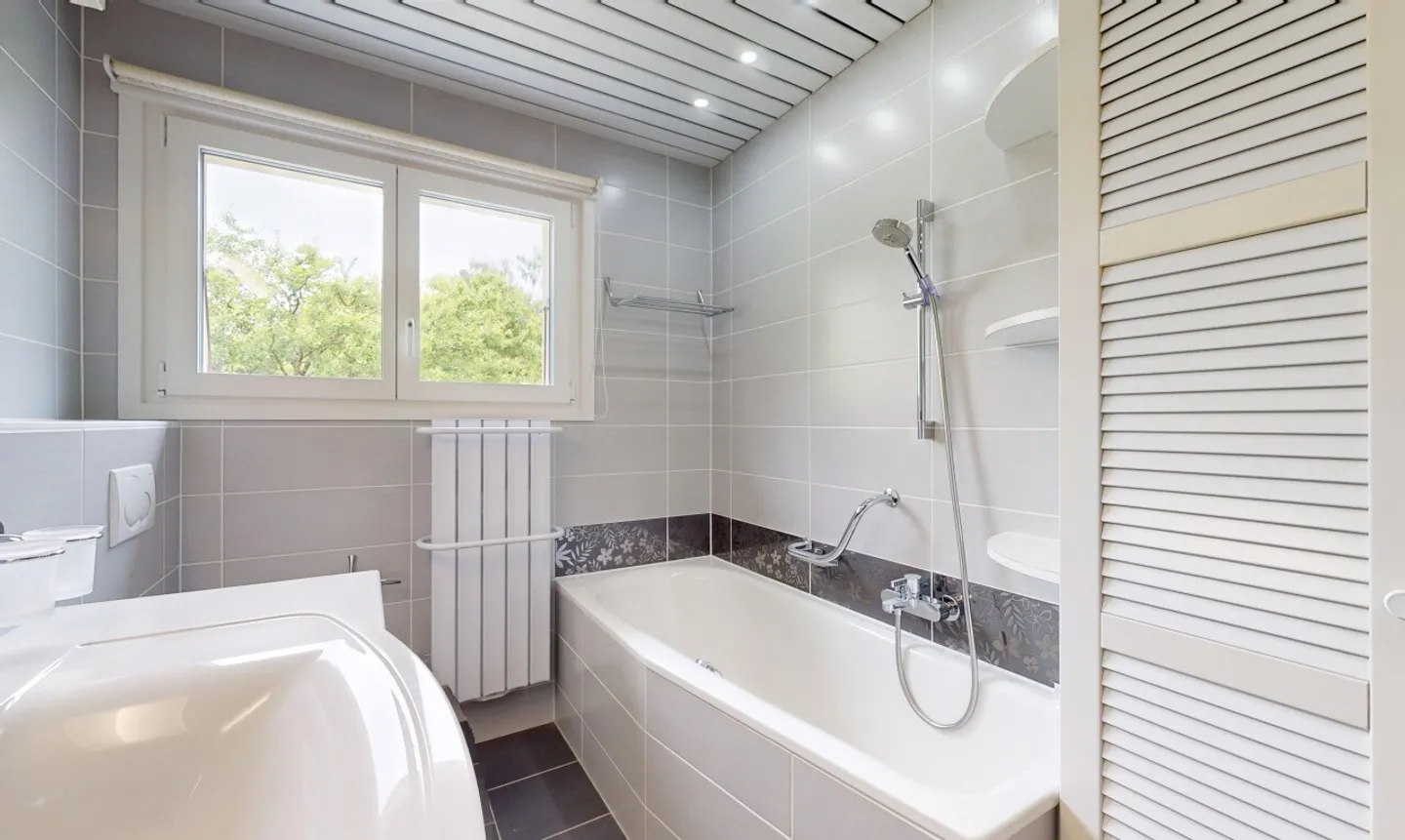 Renovated family house with independent studio - Photo 11 of 13