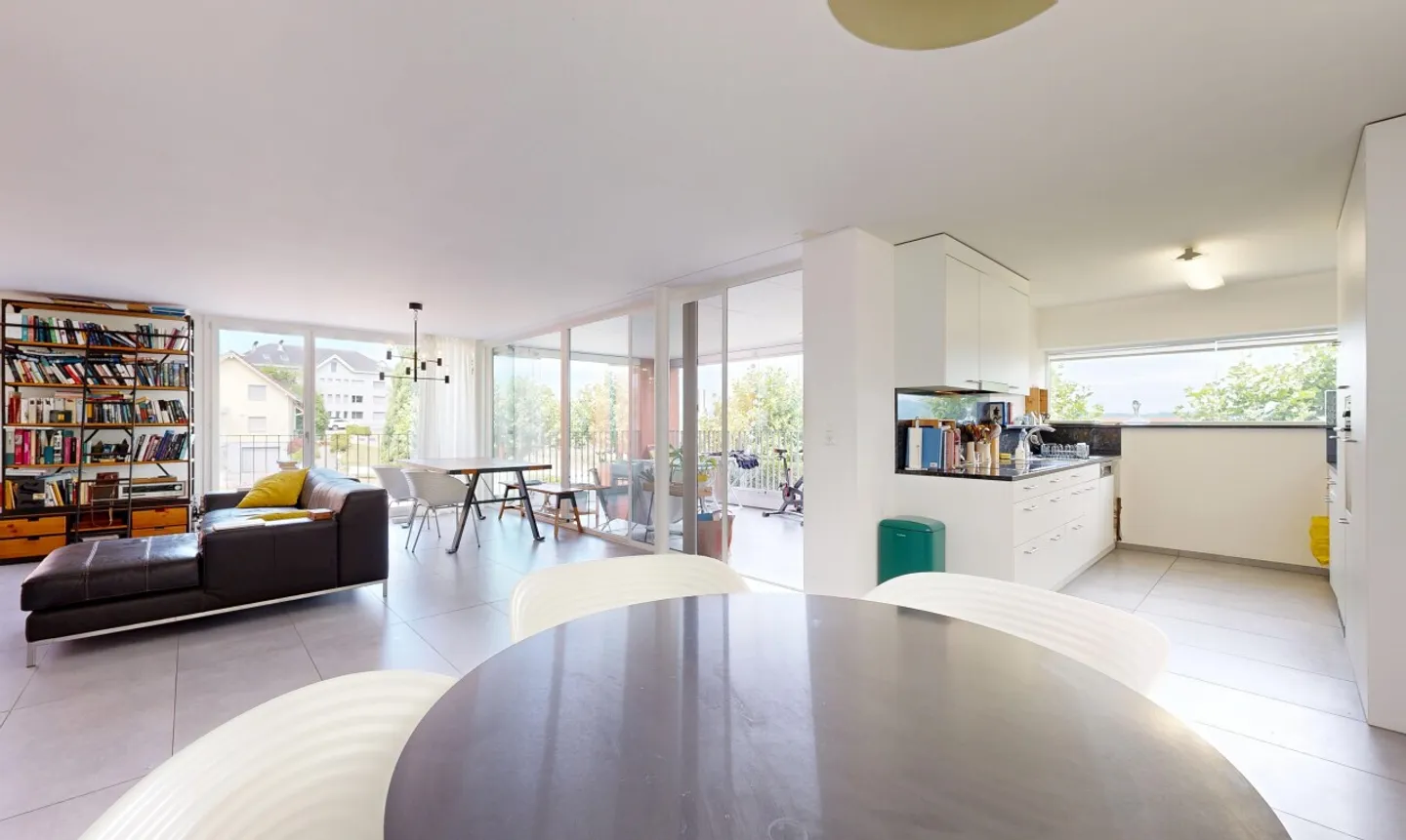 Appartement moderne de 5,5 pièces avec jardin d'hiver dans le meilleur emplacement à Pfäffikon SZ - Photo 5 sur 11