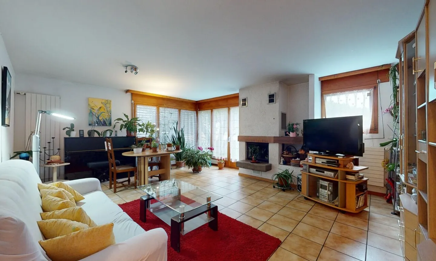 Villa familiare piena di potenziale - Foto 4 di 13