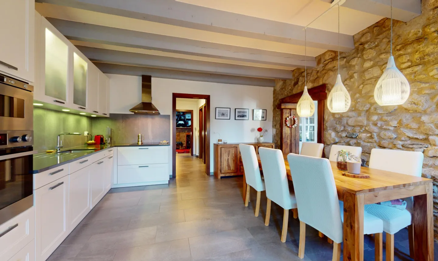 Magnificent fully renovated house with independent garden - Photo 7 of 13