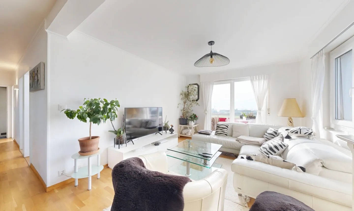 Wohnung mit privatem Garten und Gemeinschaftspool - Foto 4 von 11