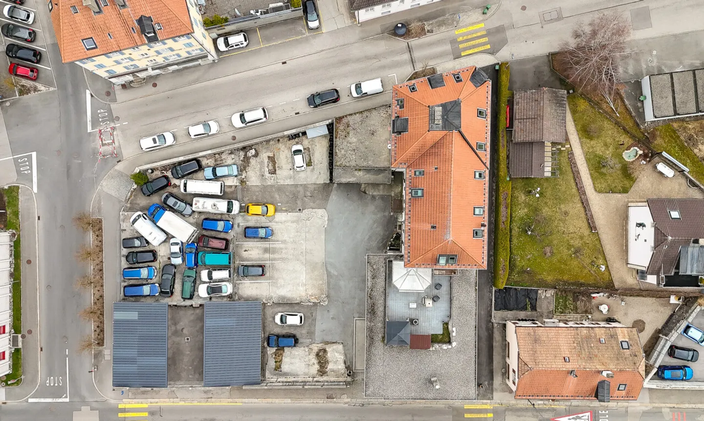 Edificio con eccellente rendimento ben mantenuto! - Foto 3 di 11