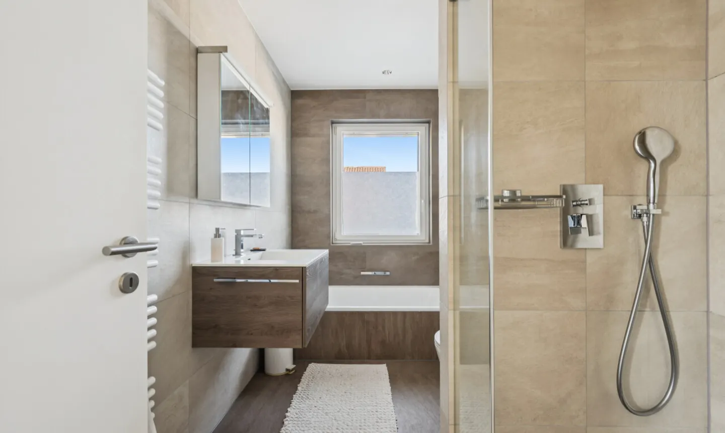 Appartement 3,5 pièces vue sur lac – 80 m² – Plein sud, 3ème étage - Photo 9 of 11
