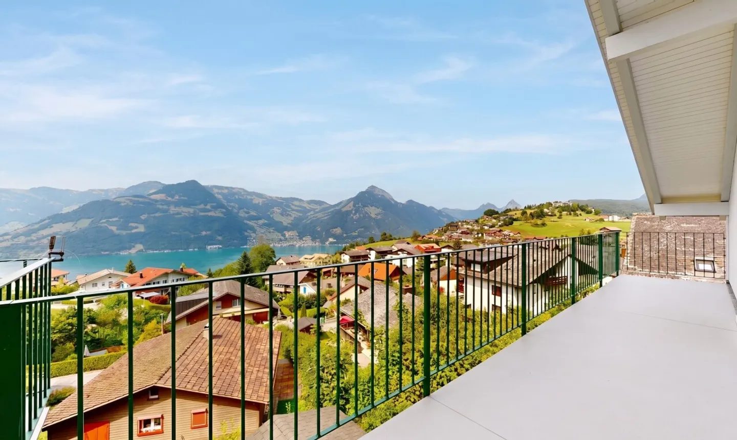 Vivere con un panorama. La tua casa sopra il lago di Lucerna - Foto 2 di 11