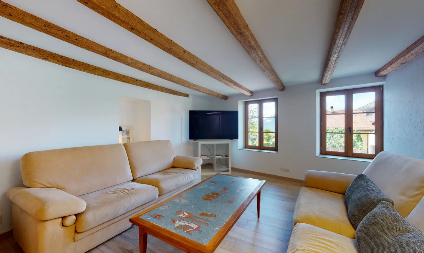 Superb property with character and great potential in the heart of St-Légier - Photo 2 of 13