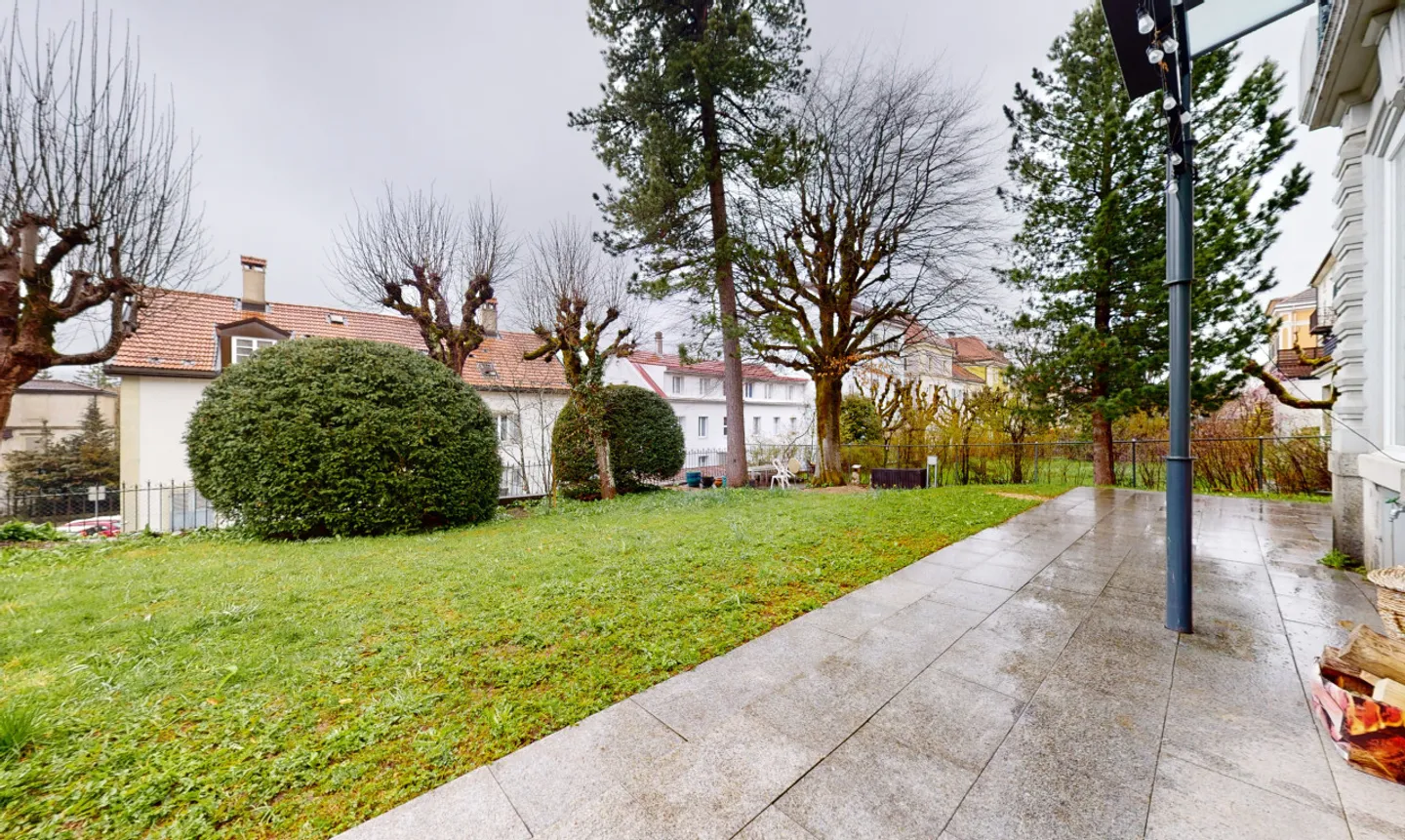 Exceptional Opportunity - Fully Renovated Penthouse - City Center - Photo 9 of 10