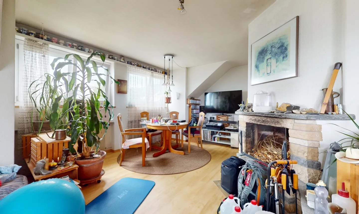Maison multifamiliale avec grand terrain et potentiel de développement - Photo 5 sur 11