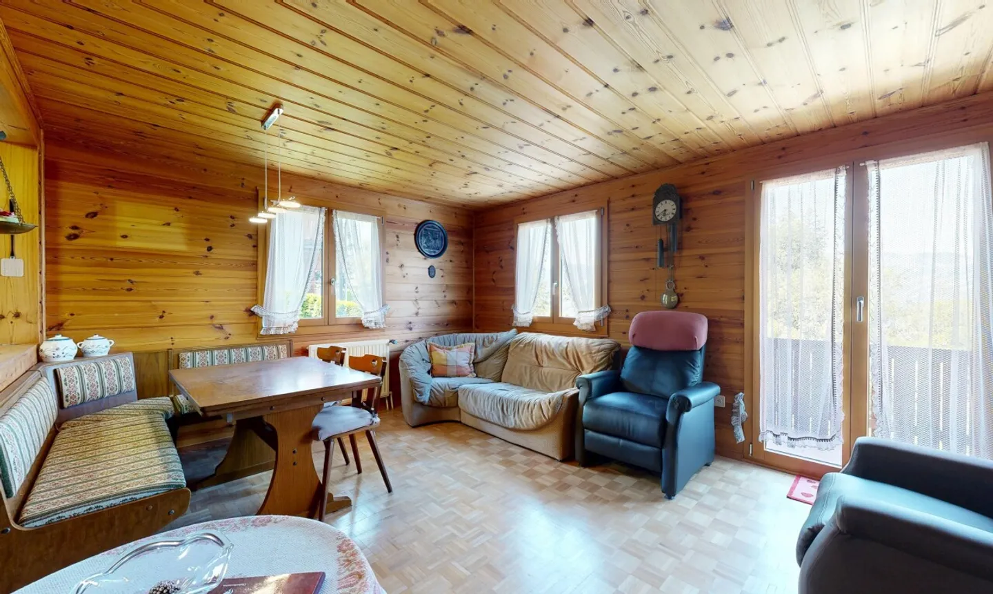 Casa unifamiliare con carattere di chalet. Posizione soleggiata con vista ampia - Foto 9 di 11