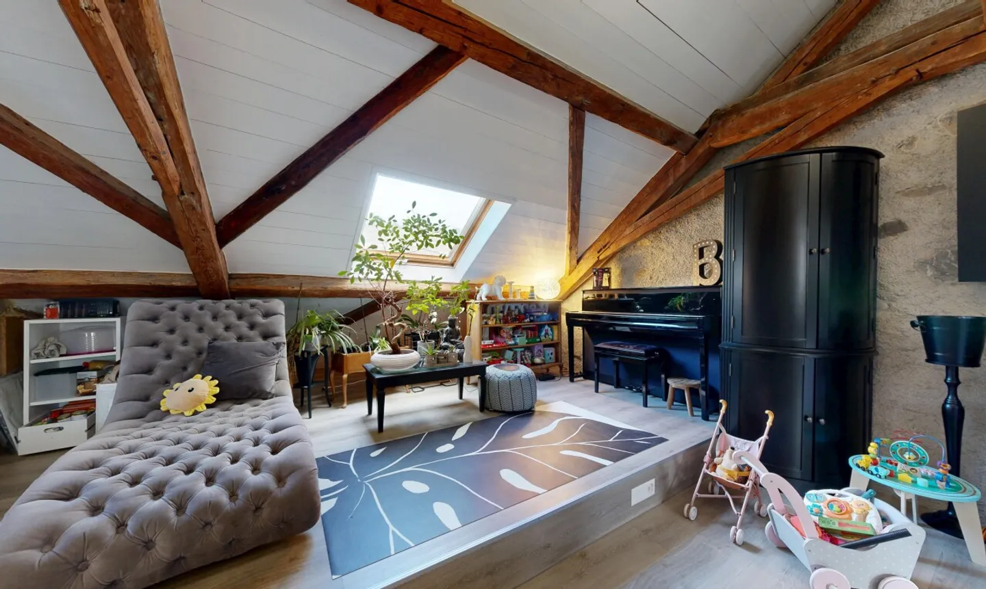 Casa di paese con terrazza e soggiorno a cattedrale - Corsier - Foto 5 di 11