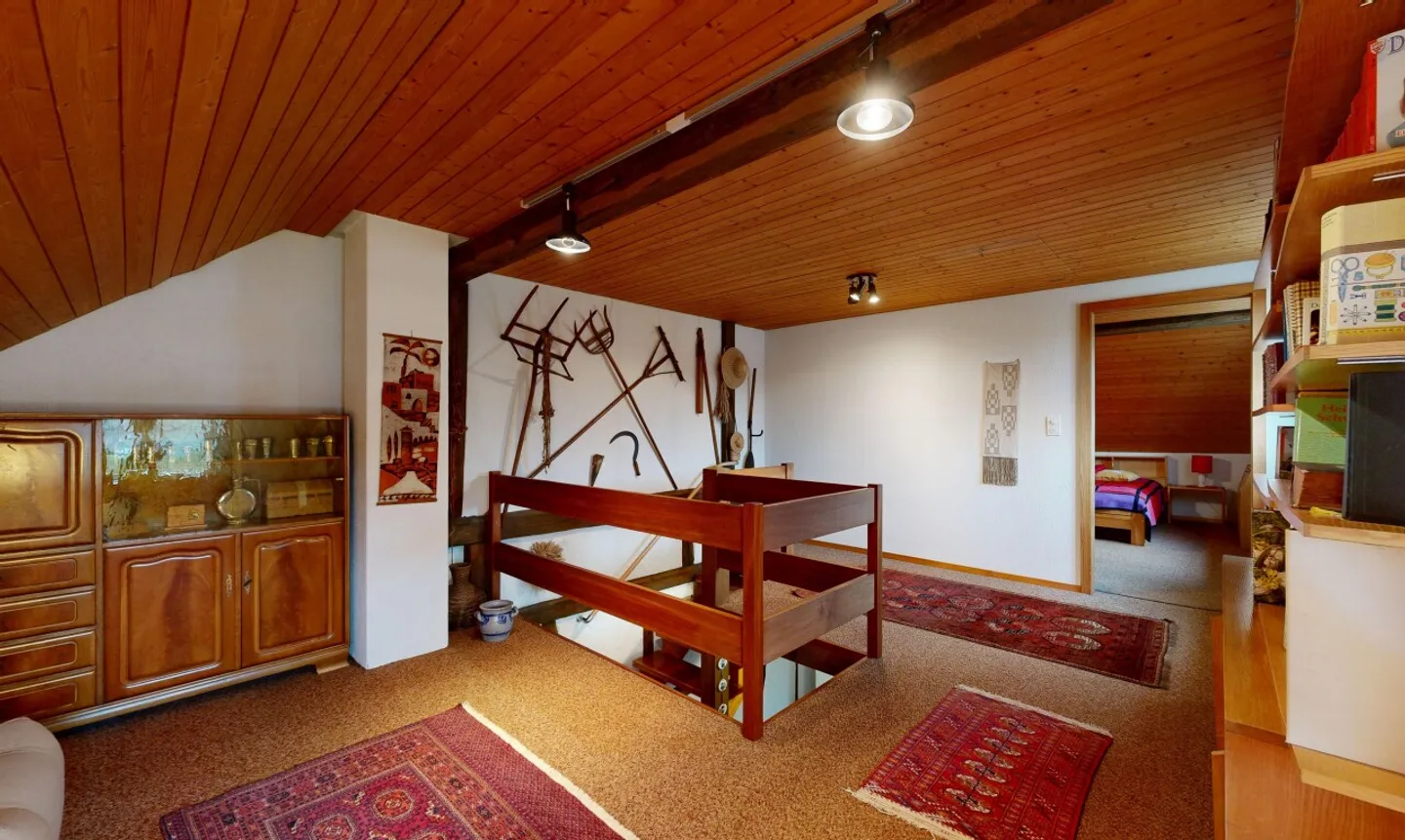 Attractive 4.5-room corner townhouse with separate shed - Photo 9 of 11