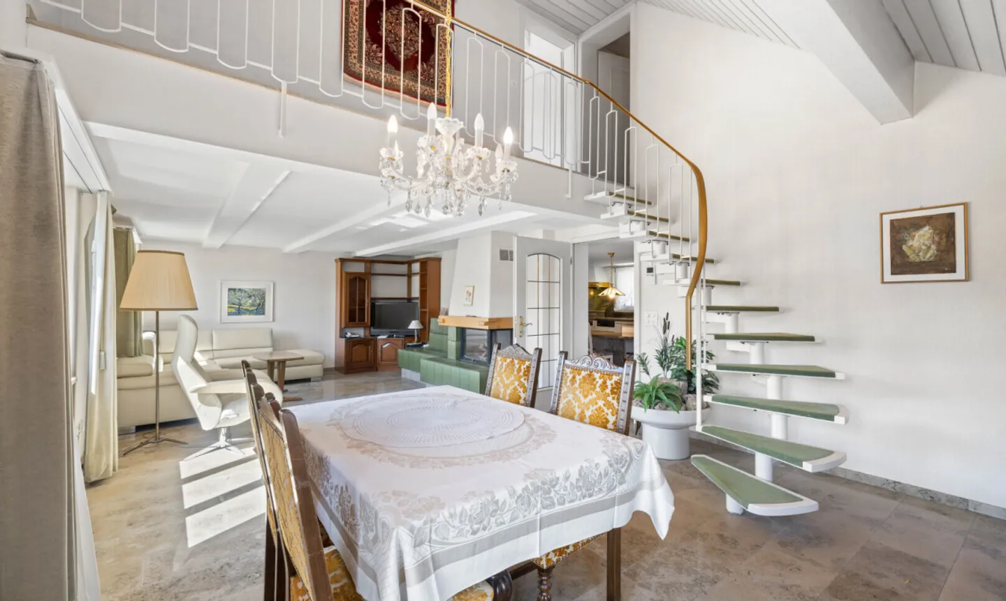 Stilvolles Mehrgenerationenhaus - Foto 8 von 11