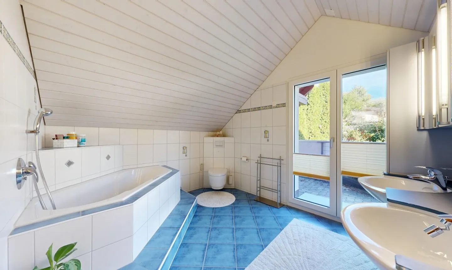 Exclusive 6.5-room single-family house with swimming pool & beautiful garden area - Photo 9 of 11