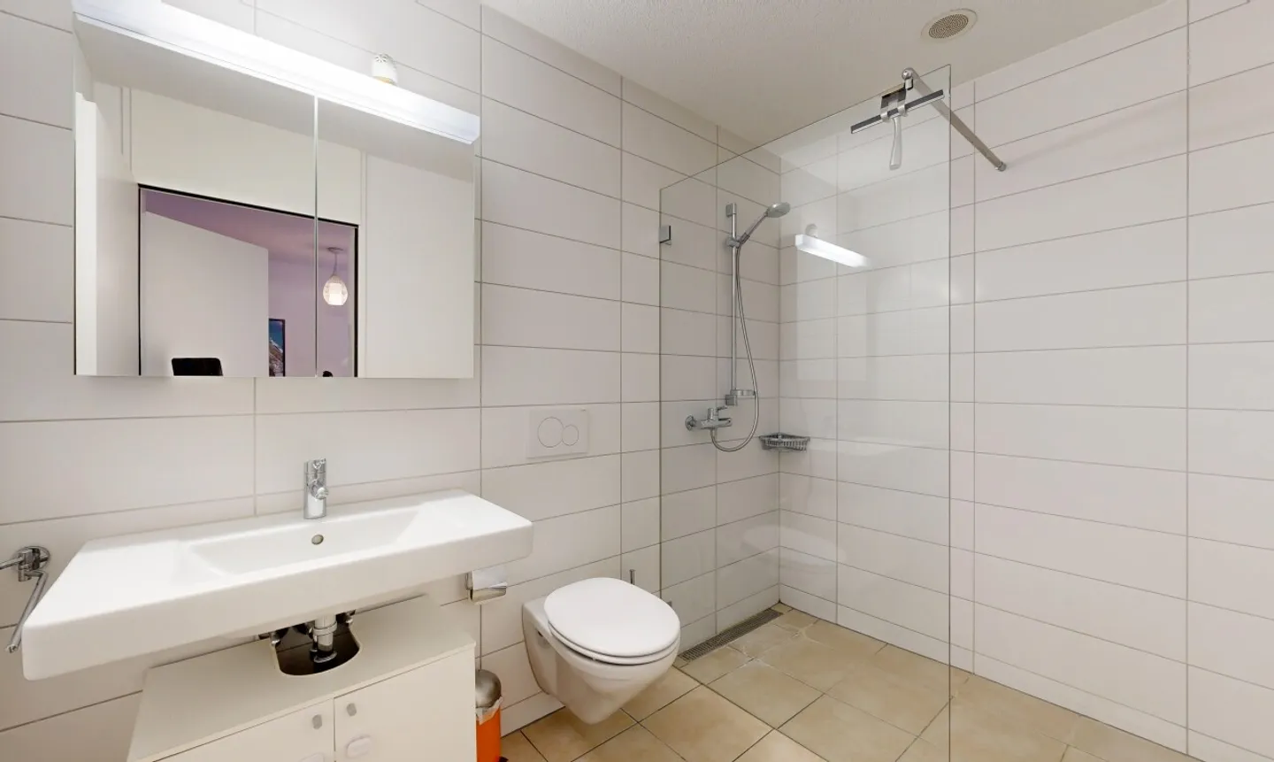 Spacious Living in the Heart of Bülach - Photo 10 of 13
