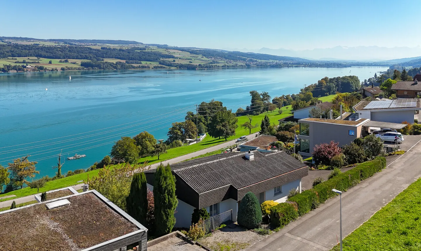 Casa unifamiliare indipendente con vista lago mozzafiato - Foto 3 di 11