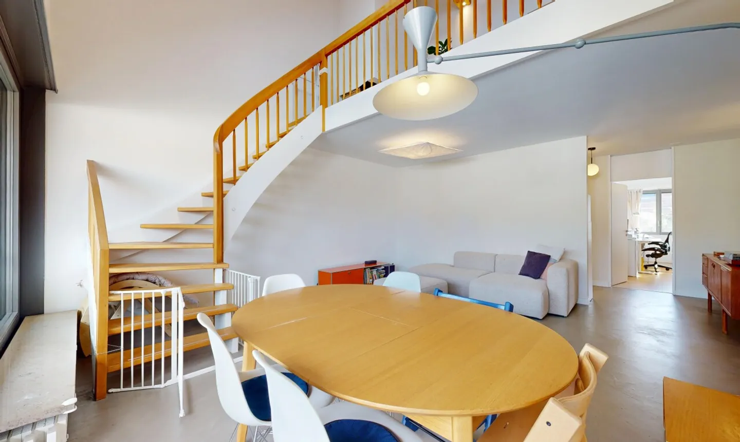 Stylish Maisonette Apartment with Garage in the Heart of Kleinbasel - Photo 2 of 11