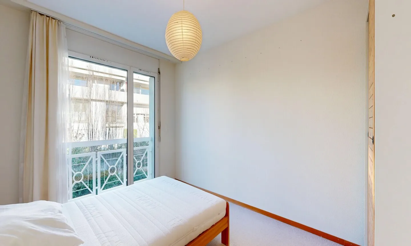 Exclusive: bright crossing apartment in a high-end PPE - Photo 9 of 11