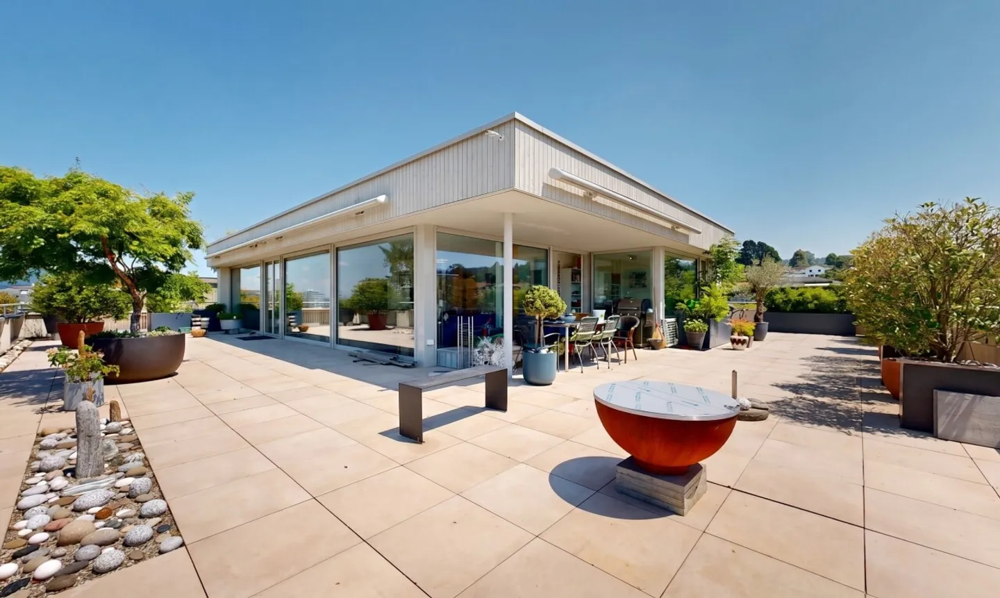 Penthouse apartment with fantastic terrace and unobstructed views - Photo 9 of 11