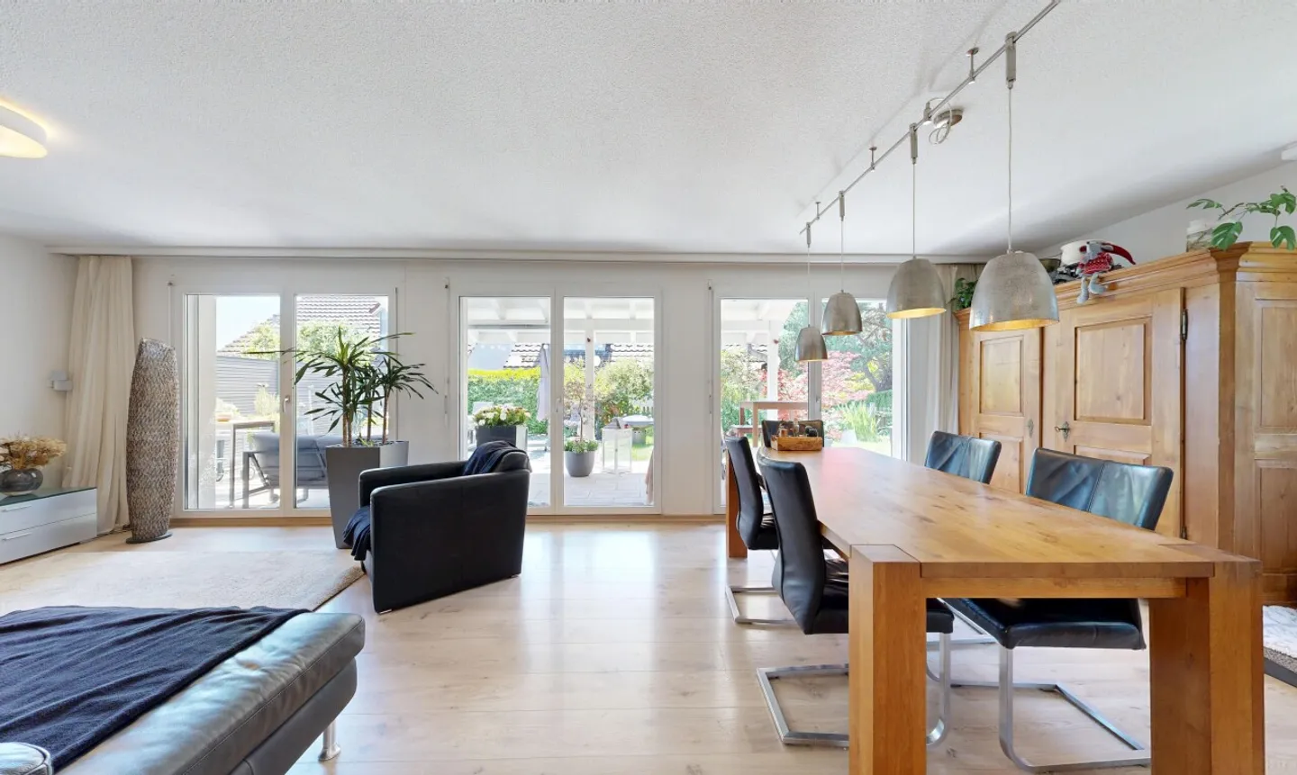 Familienfreundliches Einfamilienhaus mit sonnigem Garten - Photo 3 sur 11