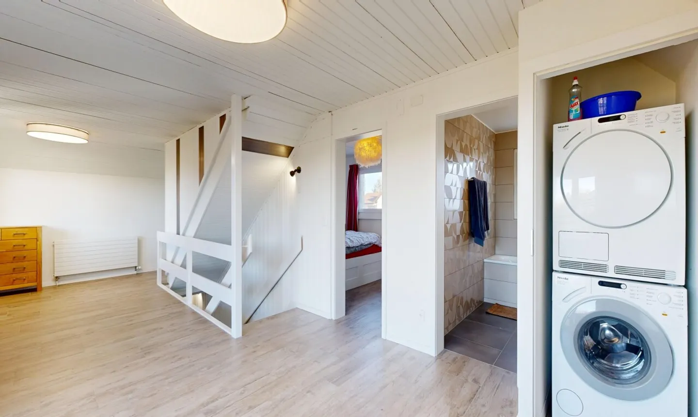 Renovated bright villa with rooftop and unobstructed view in Ponthaux - Photo 10 of 11