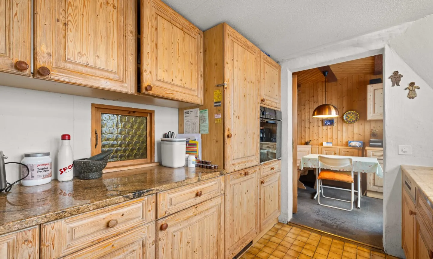 6.5-Zimmer-Eckreihenhaus mit Weitsicht, grossem Garten und Geschichte - Photo 8 of 11