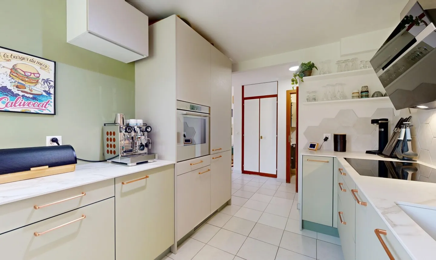 Incantevole duplex con vista mozzafiato sul lago e sulle Alpi - Foto 9 di 11