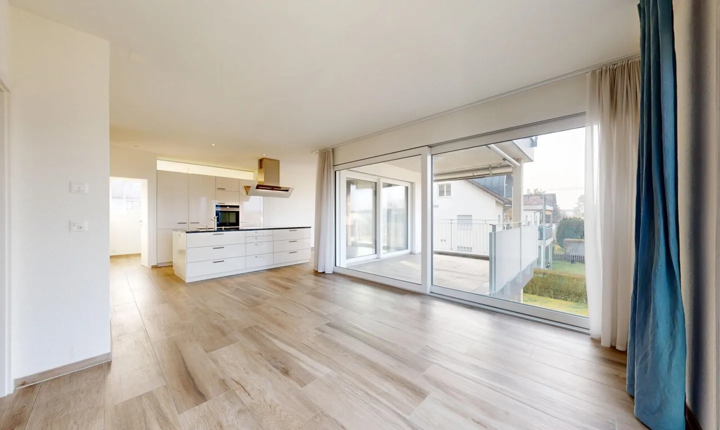 Modern 3.5-room apartment with balcony and flexible additional space - Photo 2 of 11