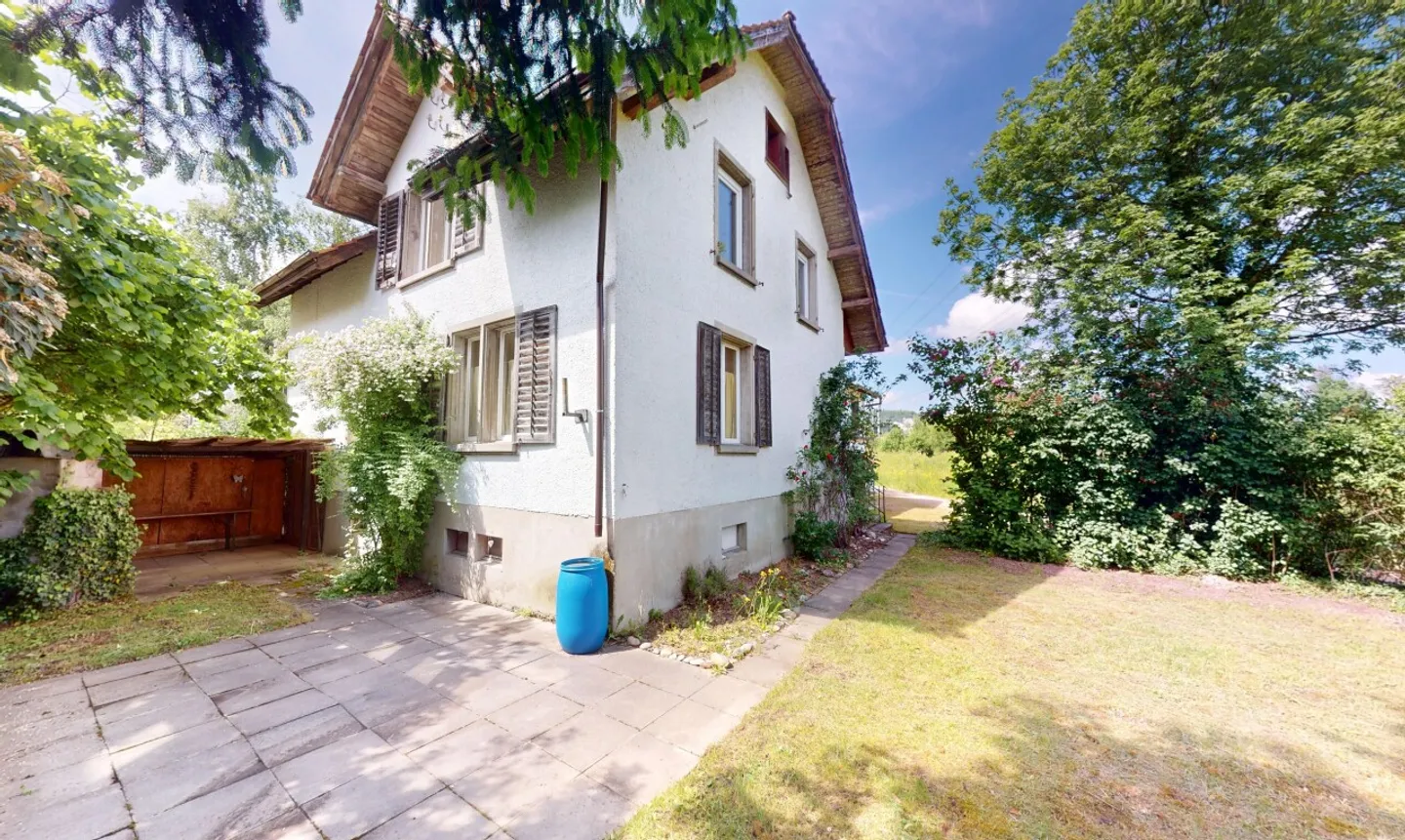 Maison bifamiliale dans la verdure avec un hangar de 400 m² utilisable commercialement - Photo 2 sur 13