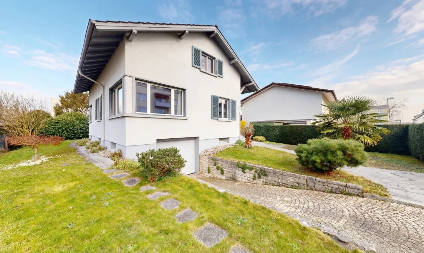 Charmante maison individuelle avec jardin dans un excellent emplacement à Pratteln - Photo 3 sur 11