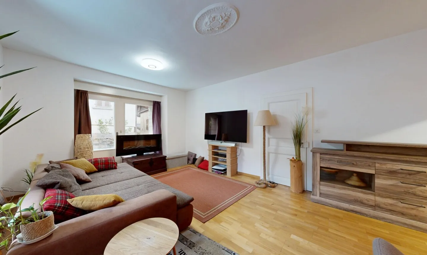 Grande maison villageoise avec vue - Photo 8 sur 11