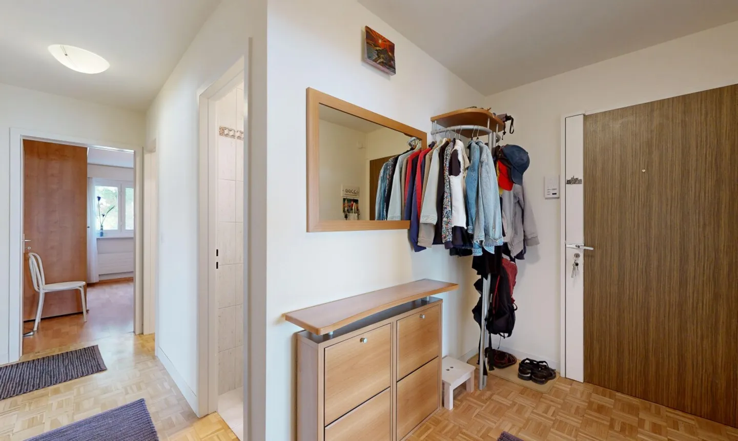 4.5 room apartment with panoramic lake view - Photo 2 of 11
