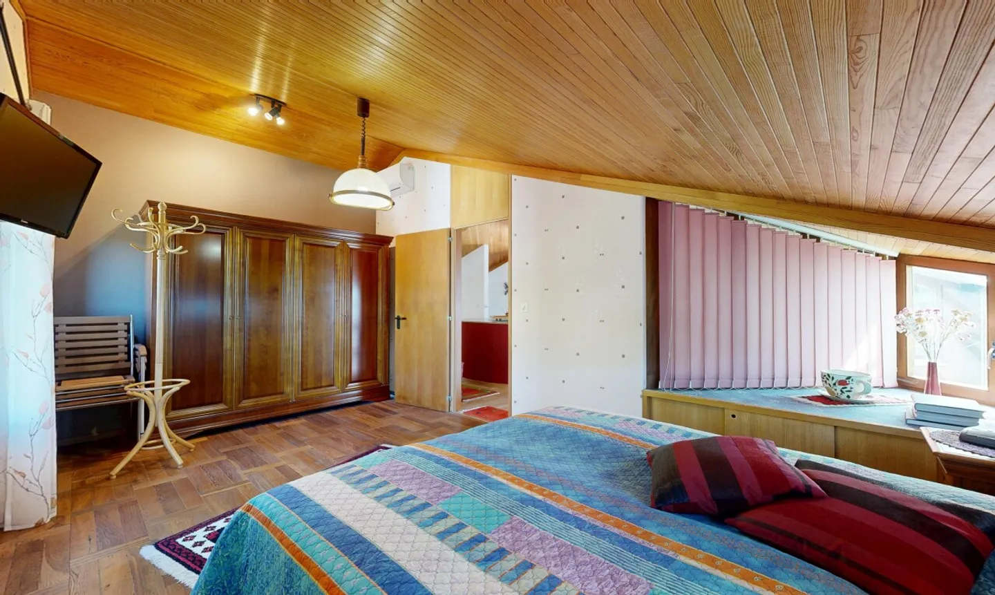 Casa familiare eccezionale: ampi spazi, comfort e luminosità - Foto 9 di 11
