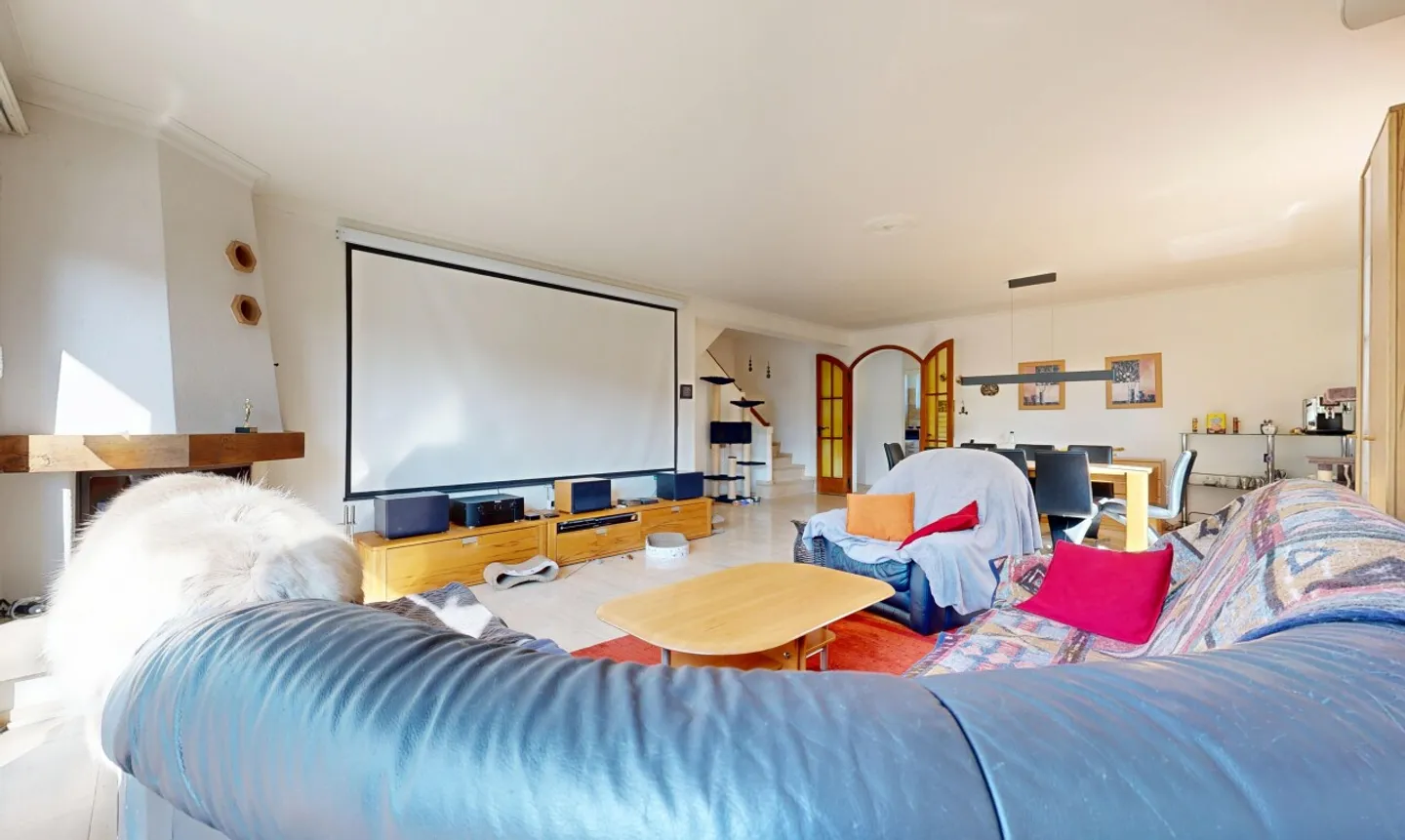 Maison familiale spacieuse - Photo 3 sur 11
