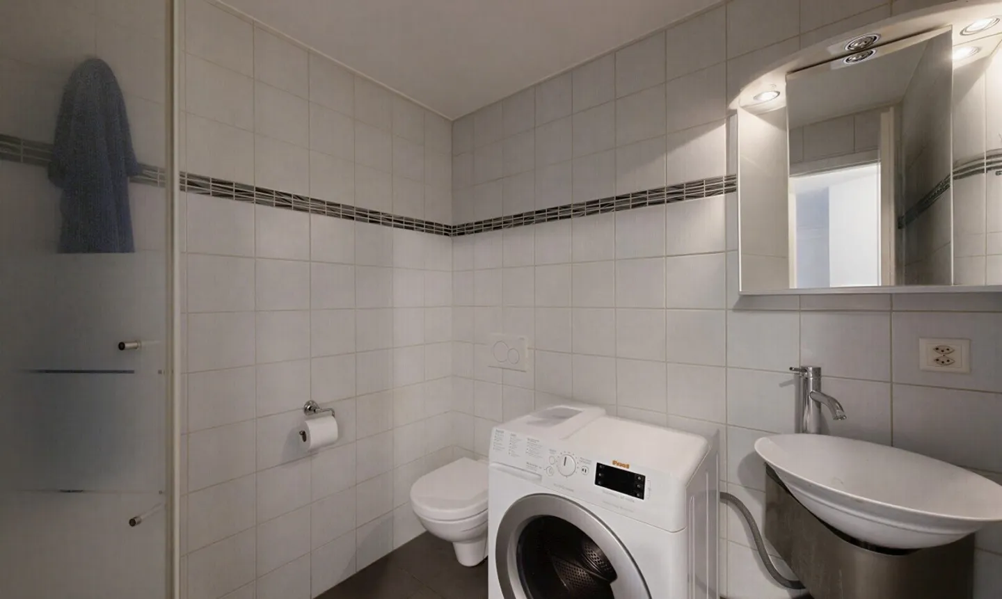 Charmant studio de 34 m² avec place de parc et grande cave - Foto 7 von 11