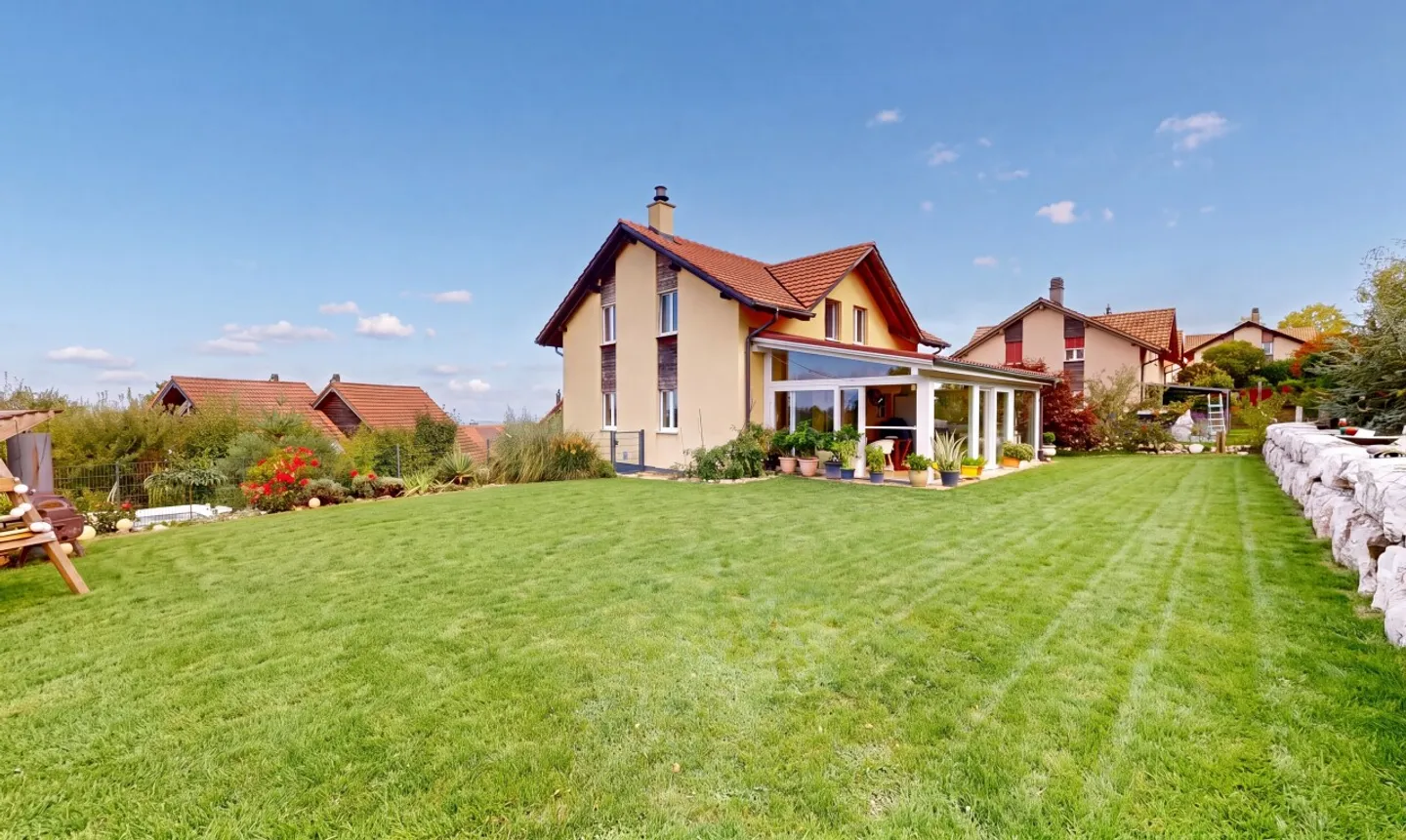 Spacious Family Home with Garden - Photo 1 of 11
