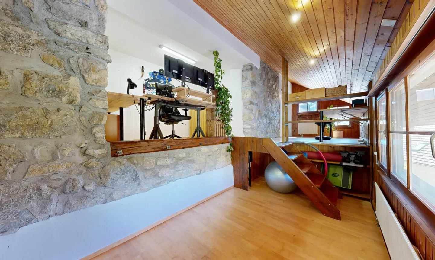 Casa storica con 6 stanze e appartamento con vista - Foto 7 di 11
