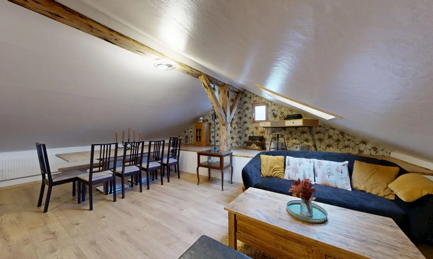 Renovated Family Home with Garden - Photo 7 of 11